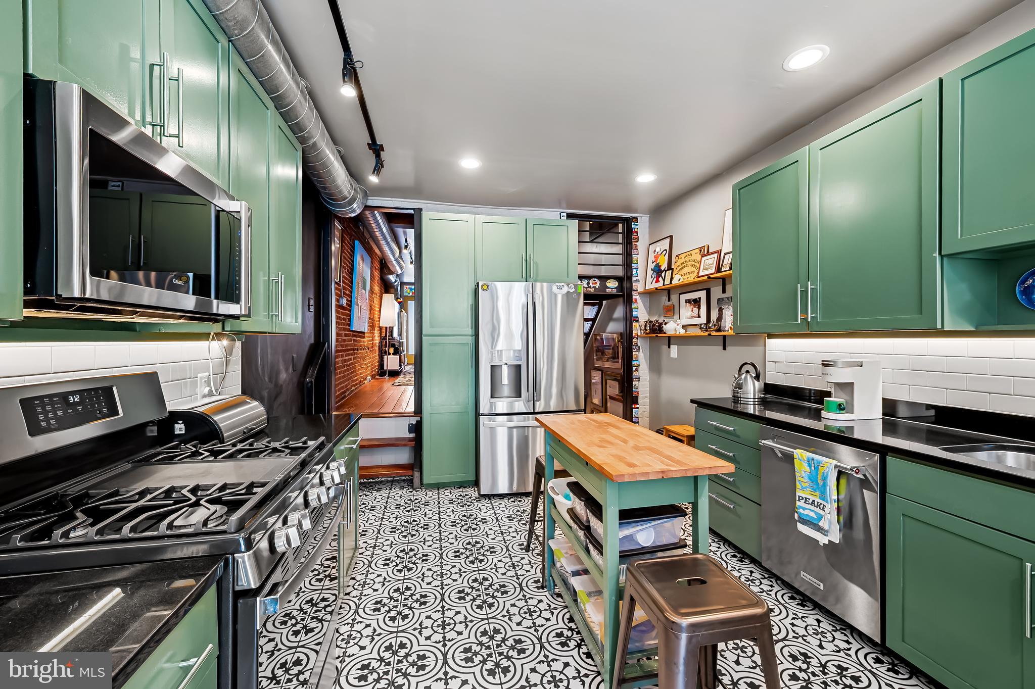 1240 RIVERSIDE AVENUE