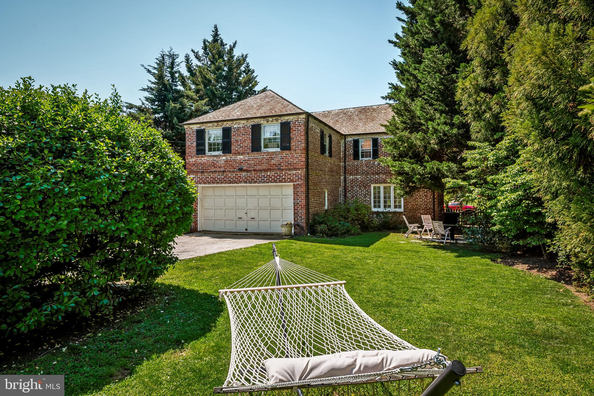 212 SAINT DUNSTANS ROAD