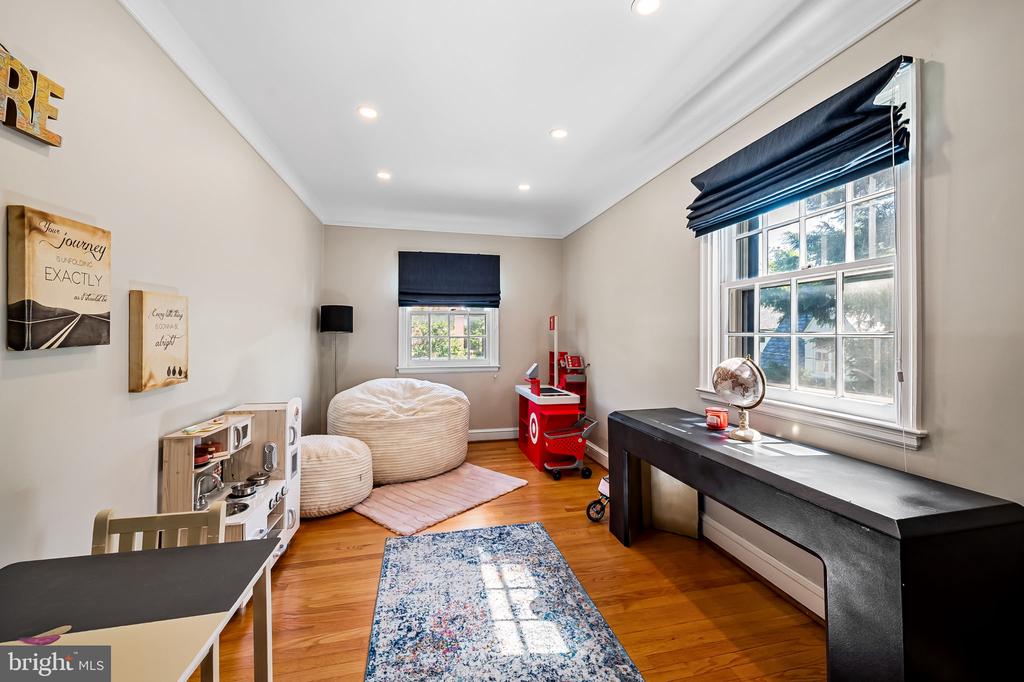 212 SAINT DUNSTANS ROAD