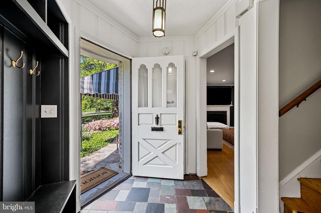 212 SAINT DUNSTANS ROAD