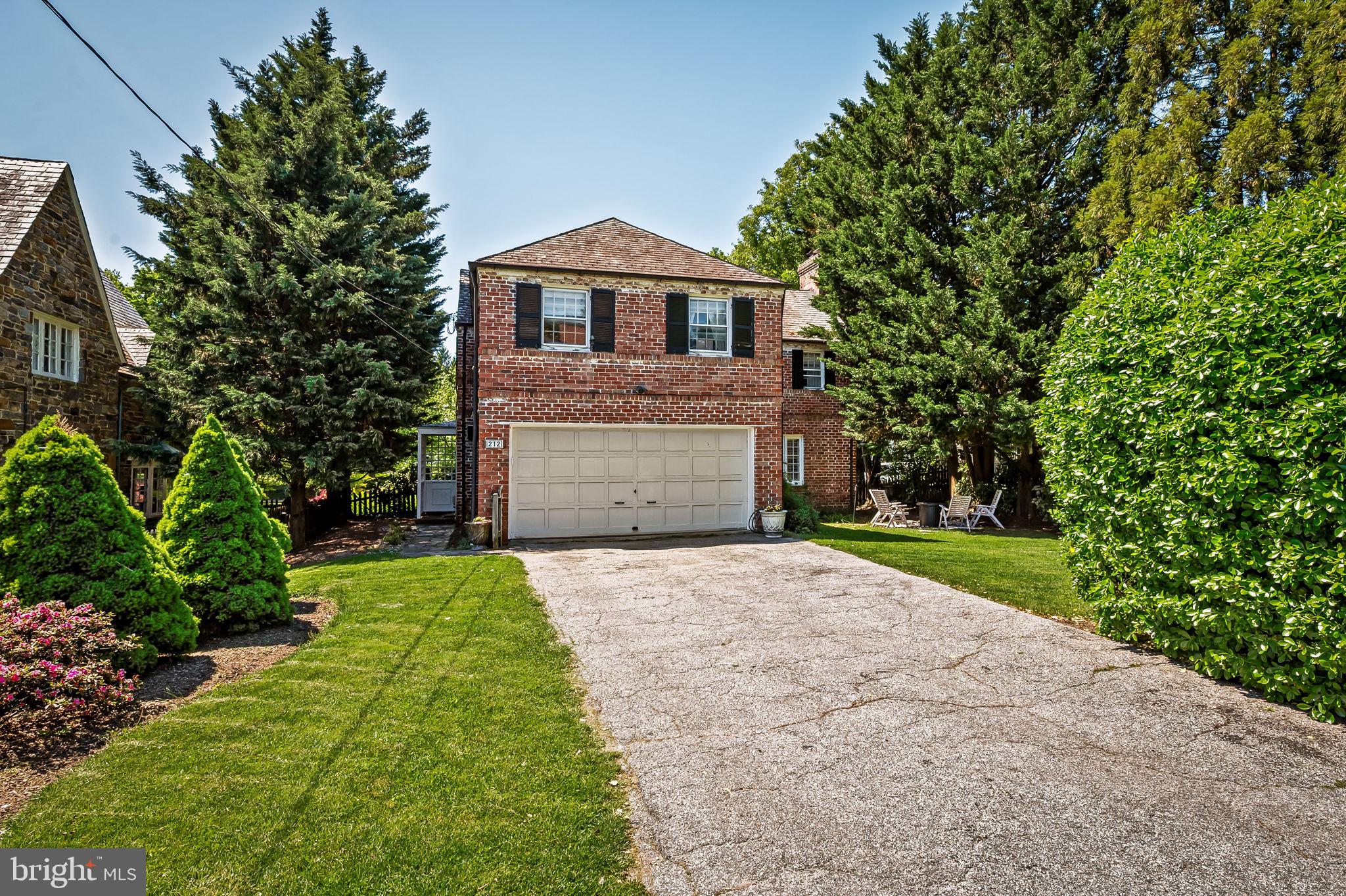 212 SAINT DUNSTANS ROAD