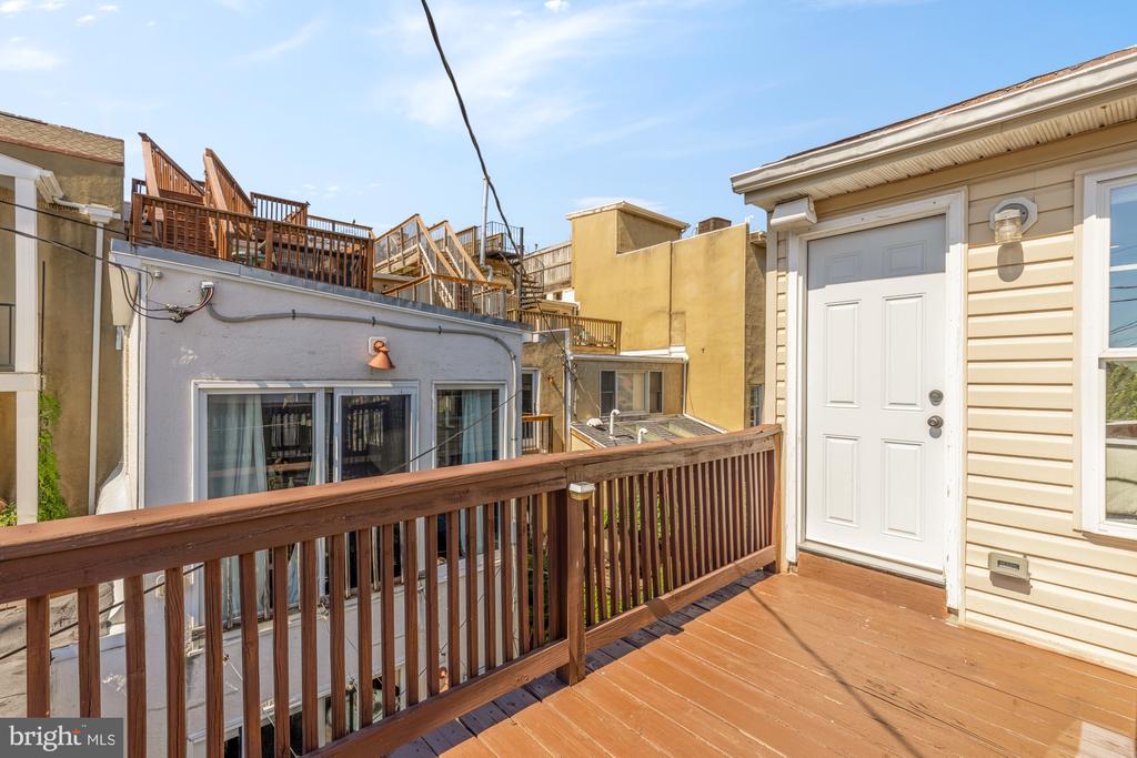 1100 RIVERSIDE AVENUE