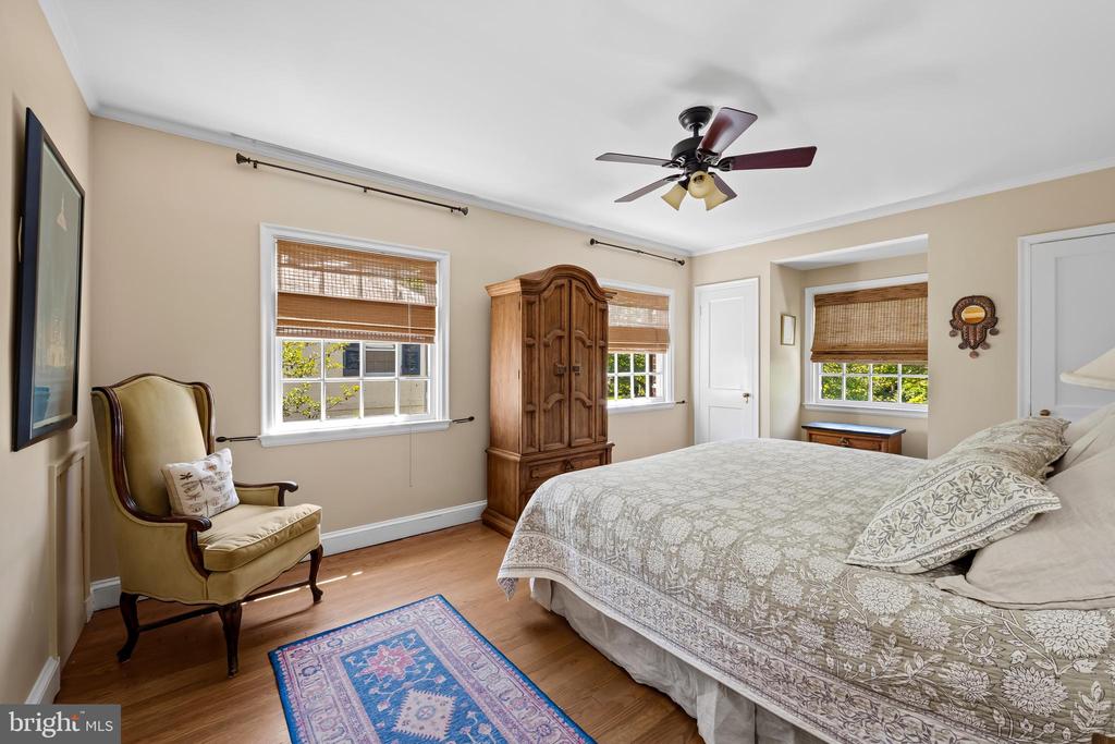 330 BROADMOOR ROAD
