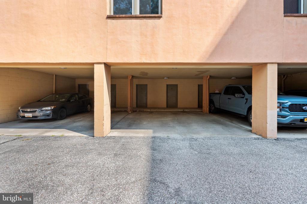 123 W BARRE STREET W Unit: 402