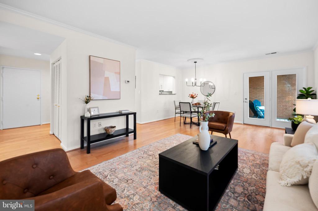 123 W BARRE STREET W Unit: 402
