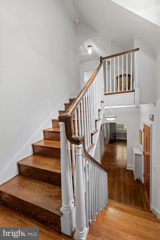5106 SAINT ALBANS WAY