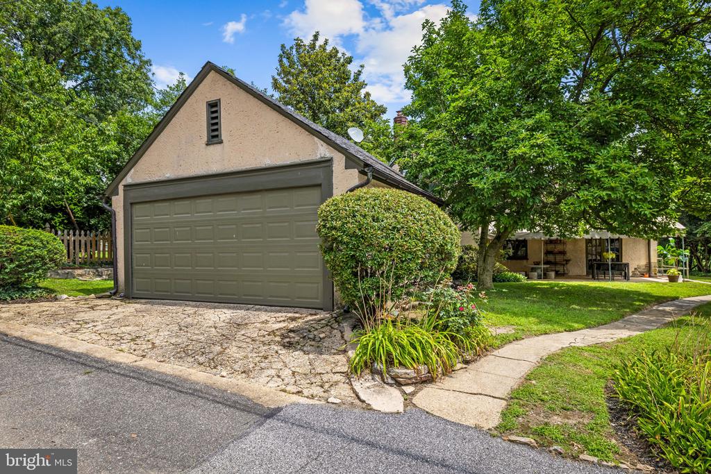 5106 SAINT ALBANS WAY