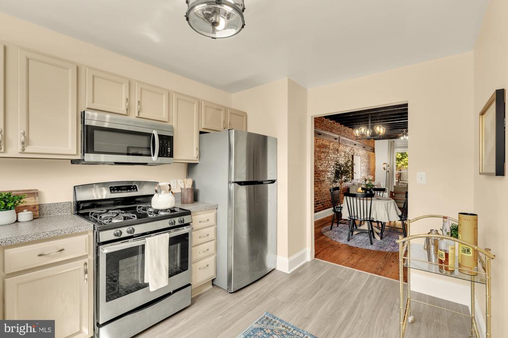 34 N LINWOOD AVENUE