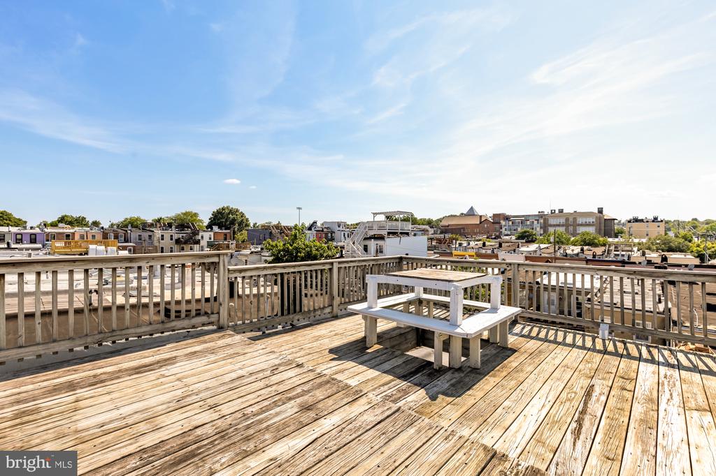 34 N LINWOOD AVENUE