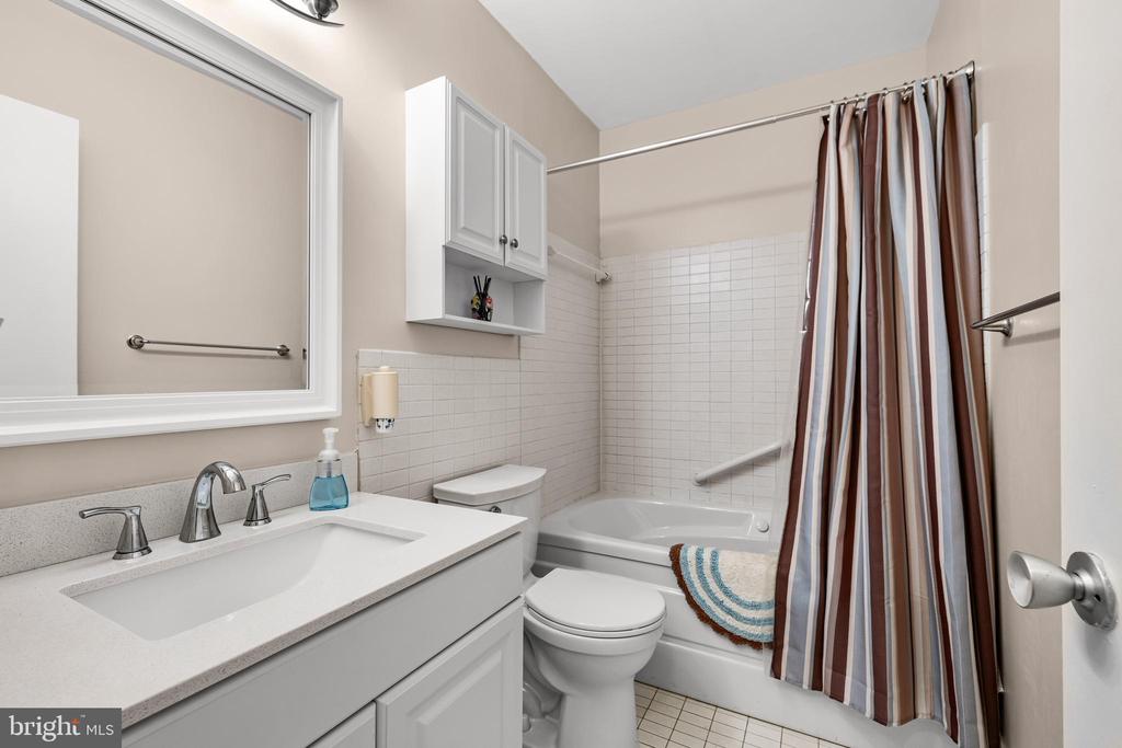 11 HAMILL ROAD Unit: 11E