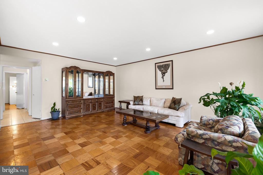 11 HAMILL ROAD Unit: 11E