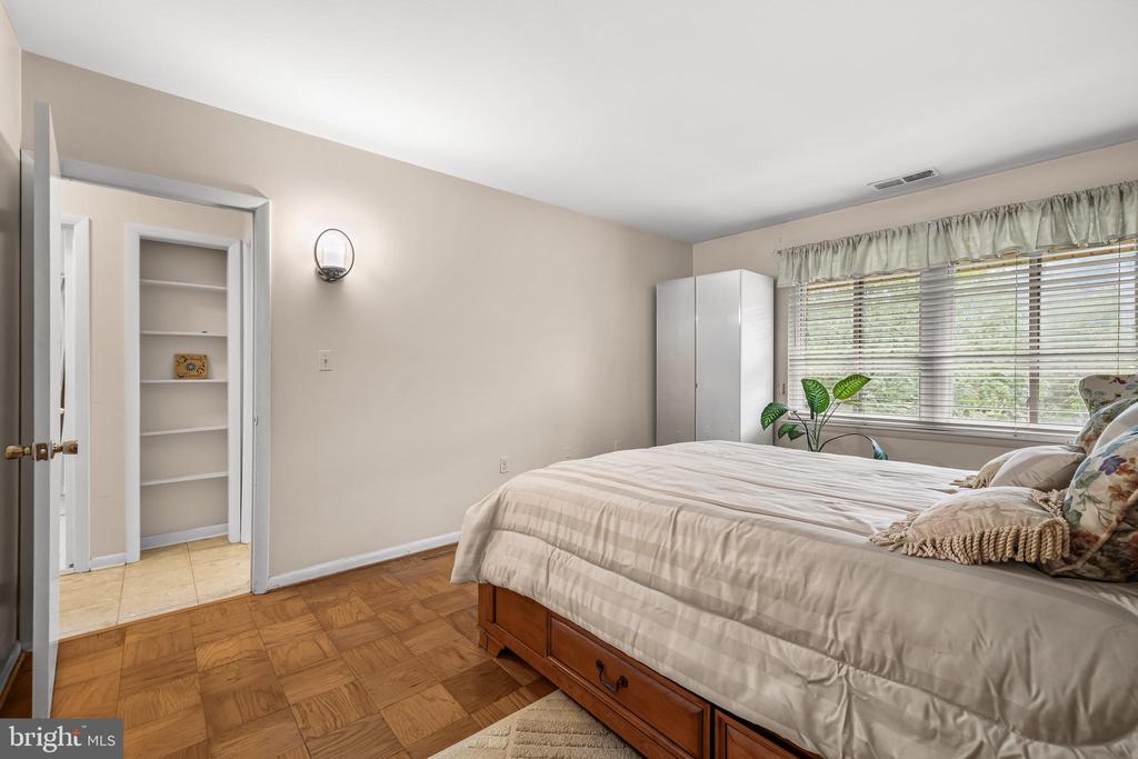 11 HAMILL ROAD Unit: 11E