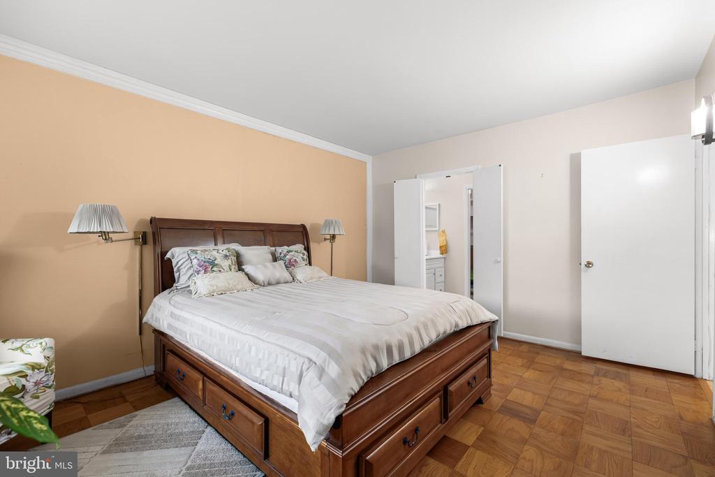 11 HAMILL ROAD Unit: 11E