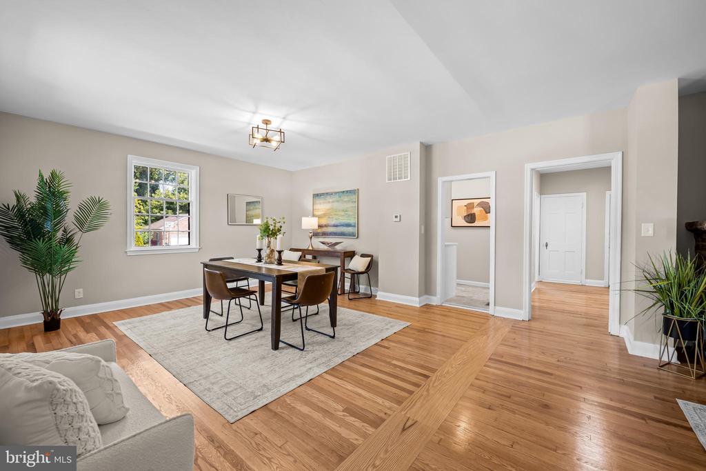 315 E COLD SPRING LANE