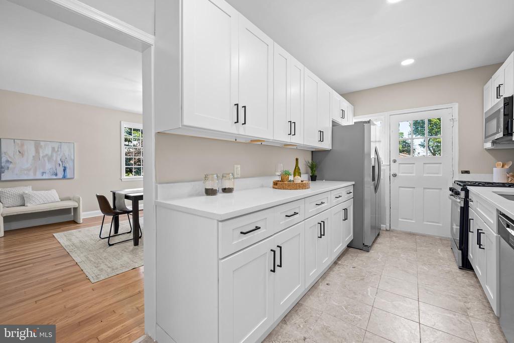 315 E COLD SPRING LANE