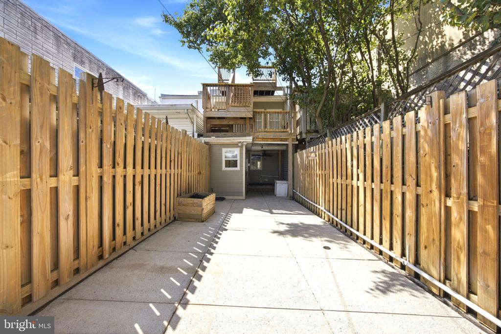 3228 FOSTER AVENUE