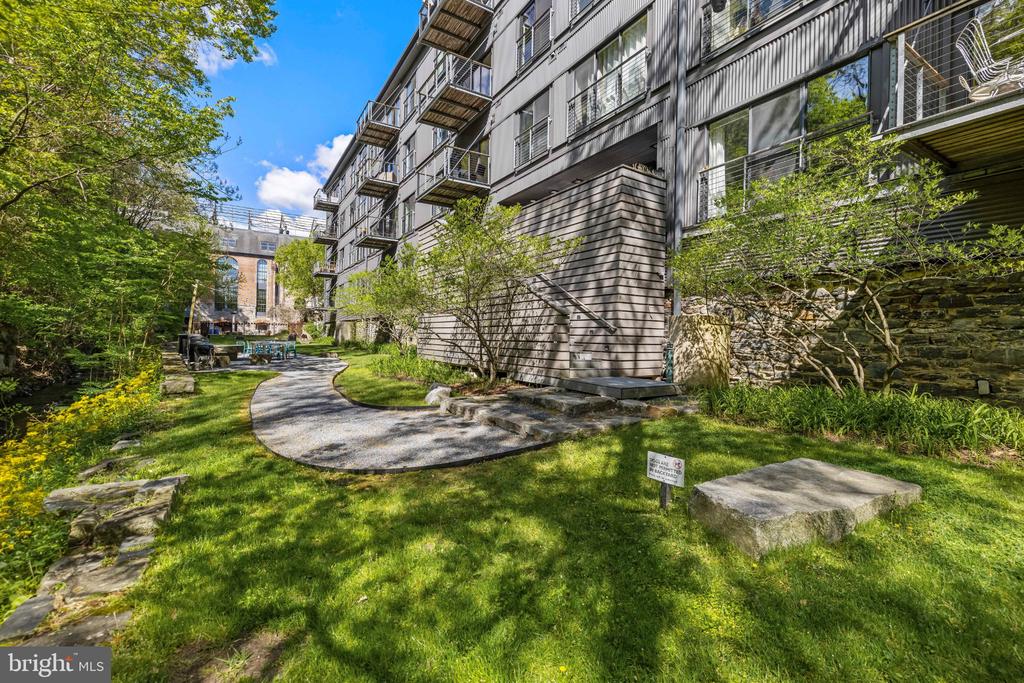 2007 CLIPPER PARK ROAD Unit: 211