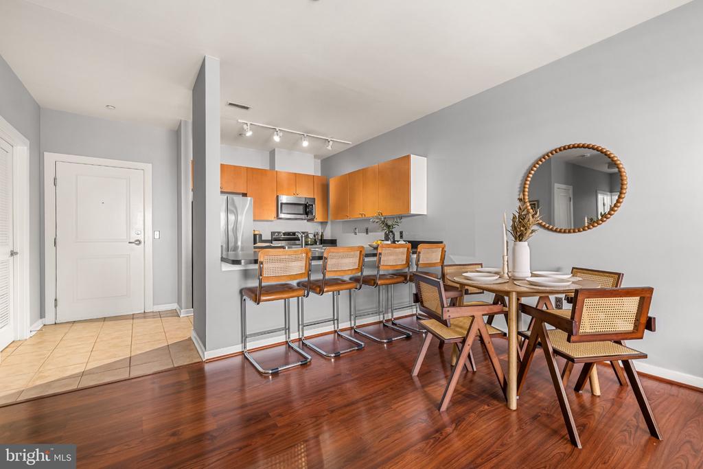 2007 CLIPPER PARK ROAD Unit: 211
