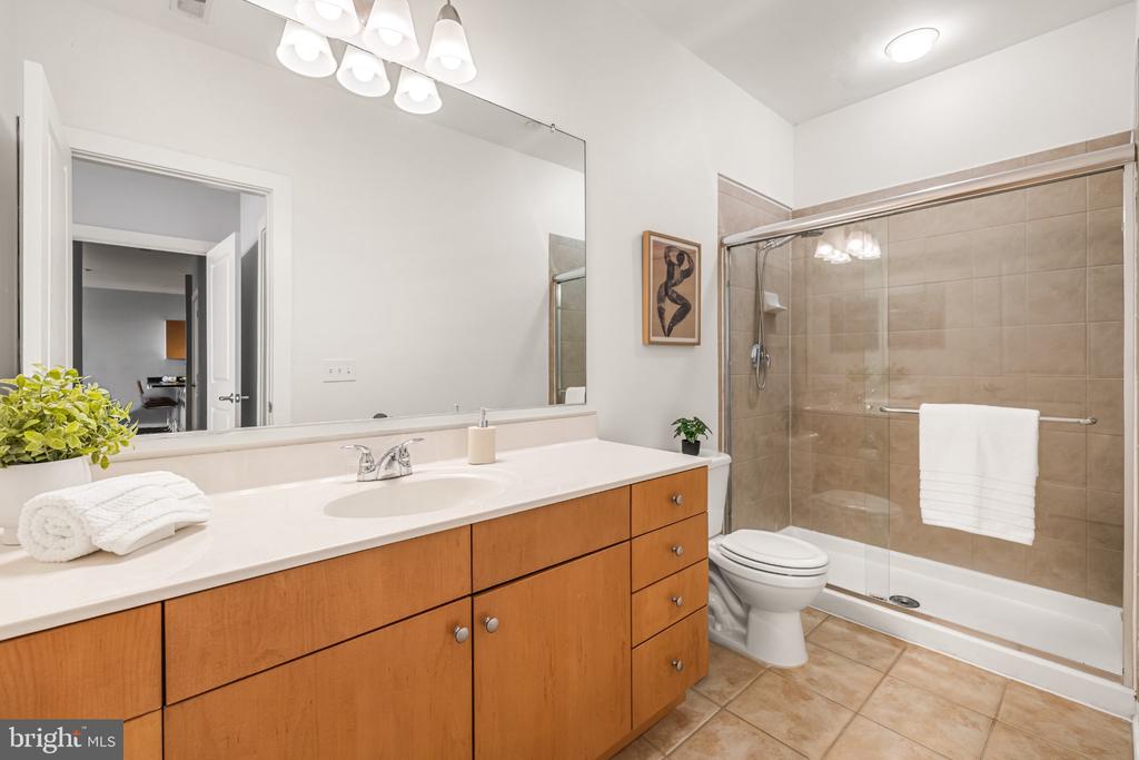 2007 CLIPPER PARK ROAD Unit: 211