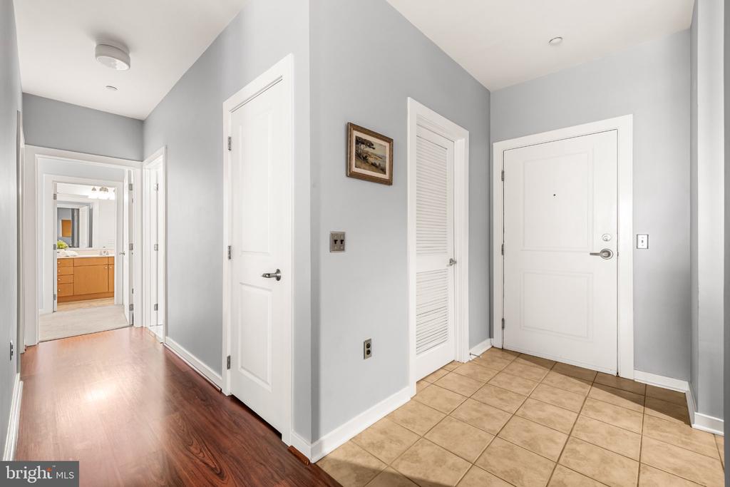 2007 CLIPPER PARK ROAD Unit: 211