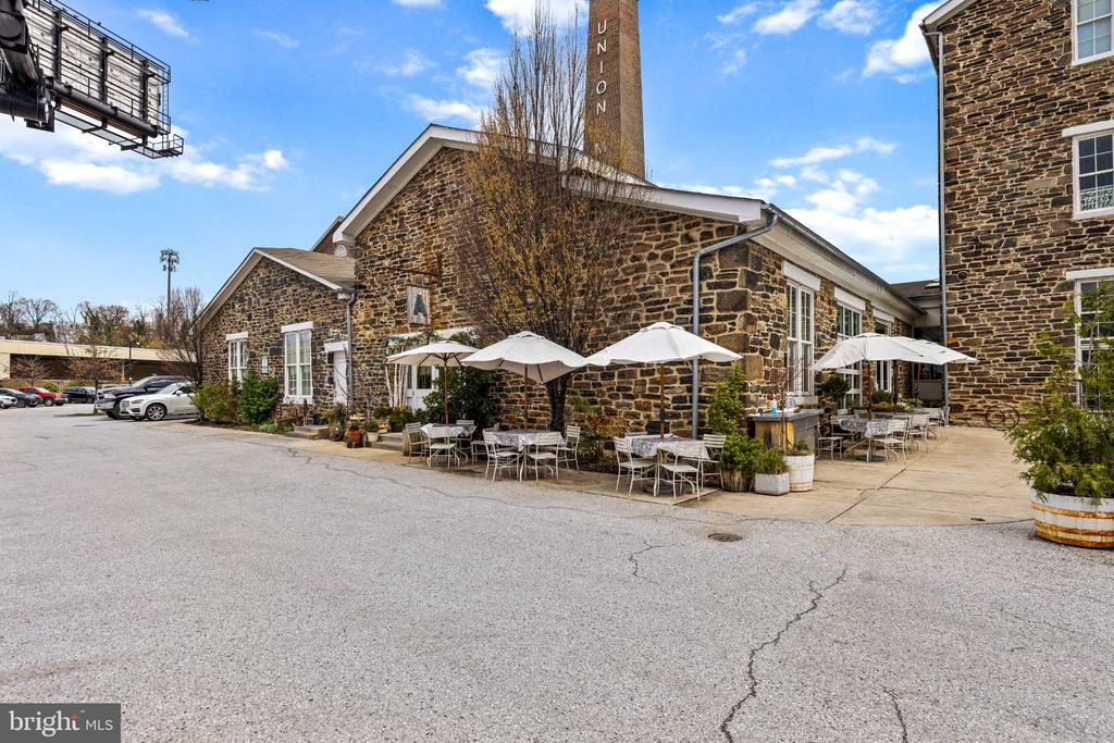 2007 CLIPPER PARK ROAD Unit: 211