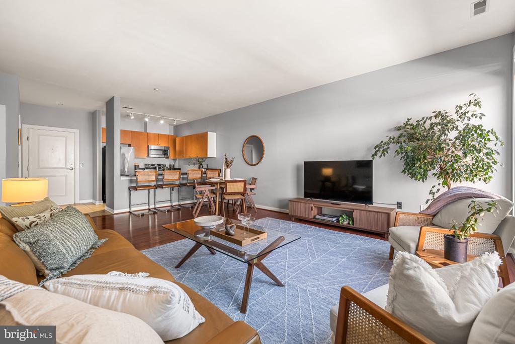 2007 CLIPPER PARK ROAD Unit: 211