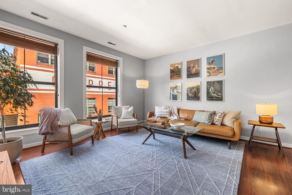 2007 CLIPPER PARK ROAD Unit: 211