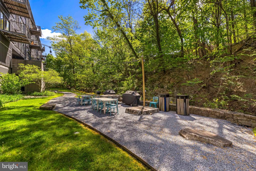 2007 CLIPPER PARK ROAD Unit: 211