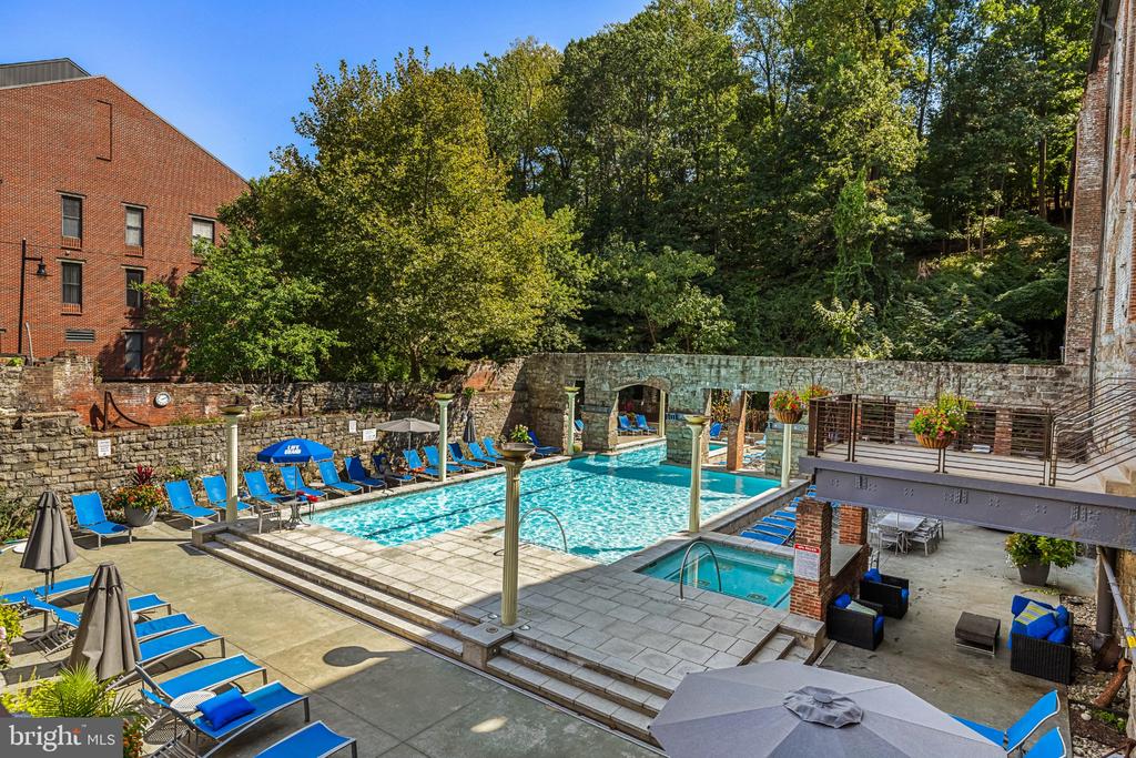 2007 CLIPPER PARK ROAD Unit: 211