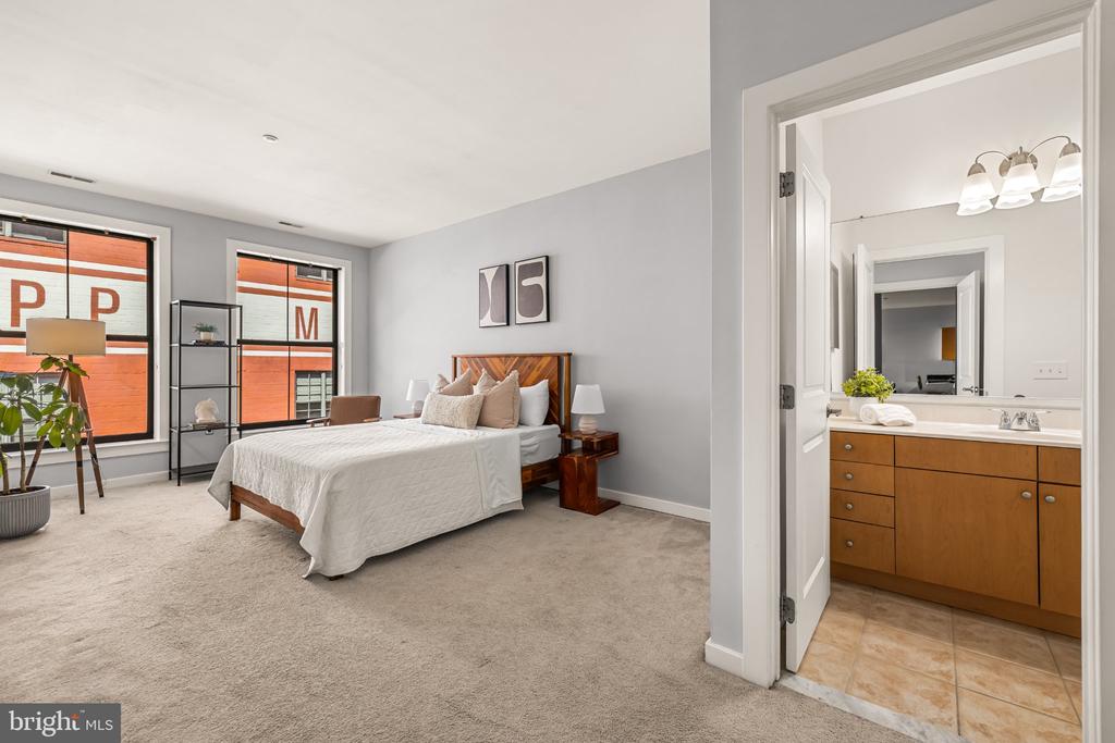 2007 CLIPPER PARK ROAD Unit: 211