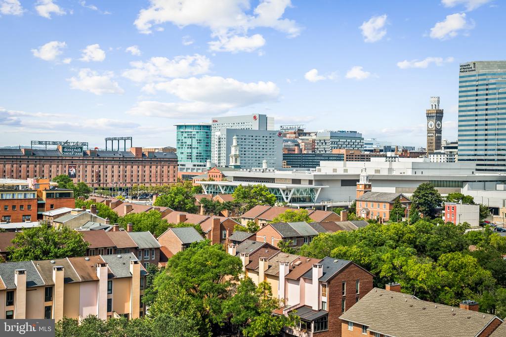 10 E LEE STREET Unit: 804