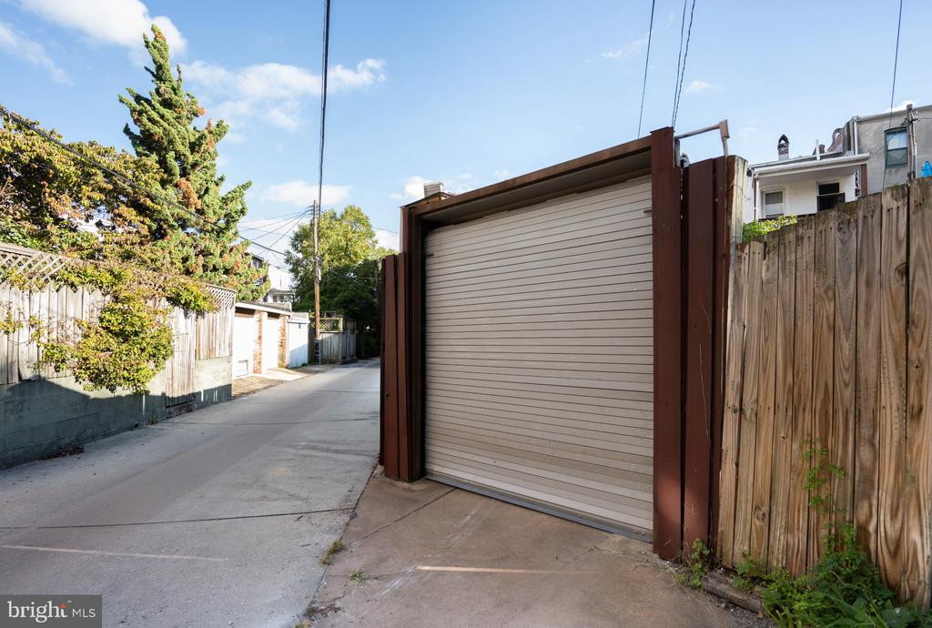 708 RESERVOIR STREET