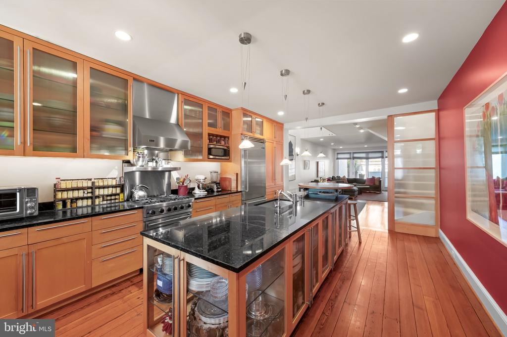 108 WARREN AVENUE