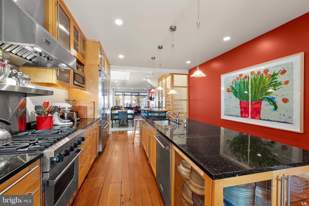 108 WARREN AVENUE