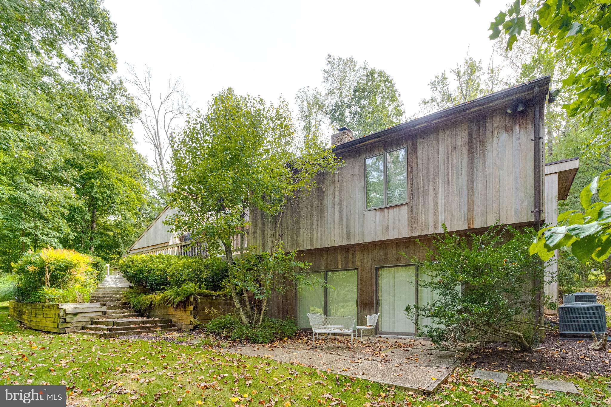 2403 Velvet Ridge Dr