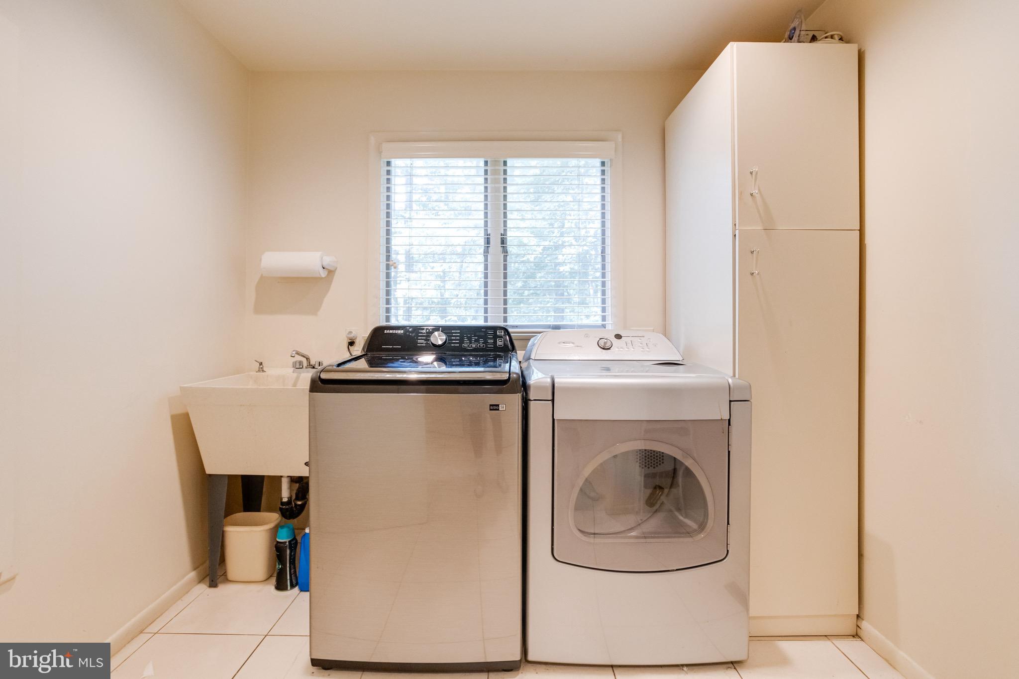 2403 Velvet Ridge Dr