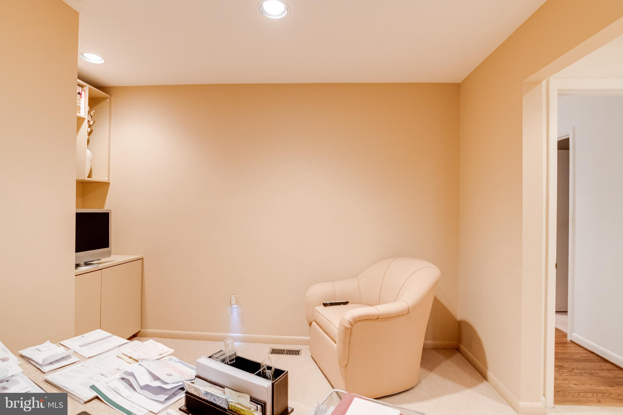 2403 Velvet Ridge Dr