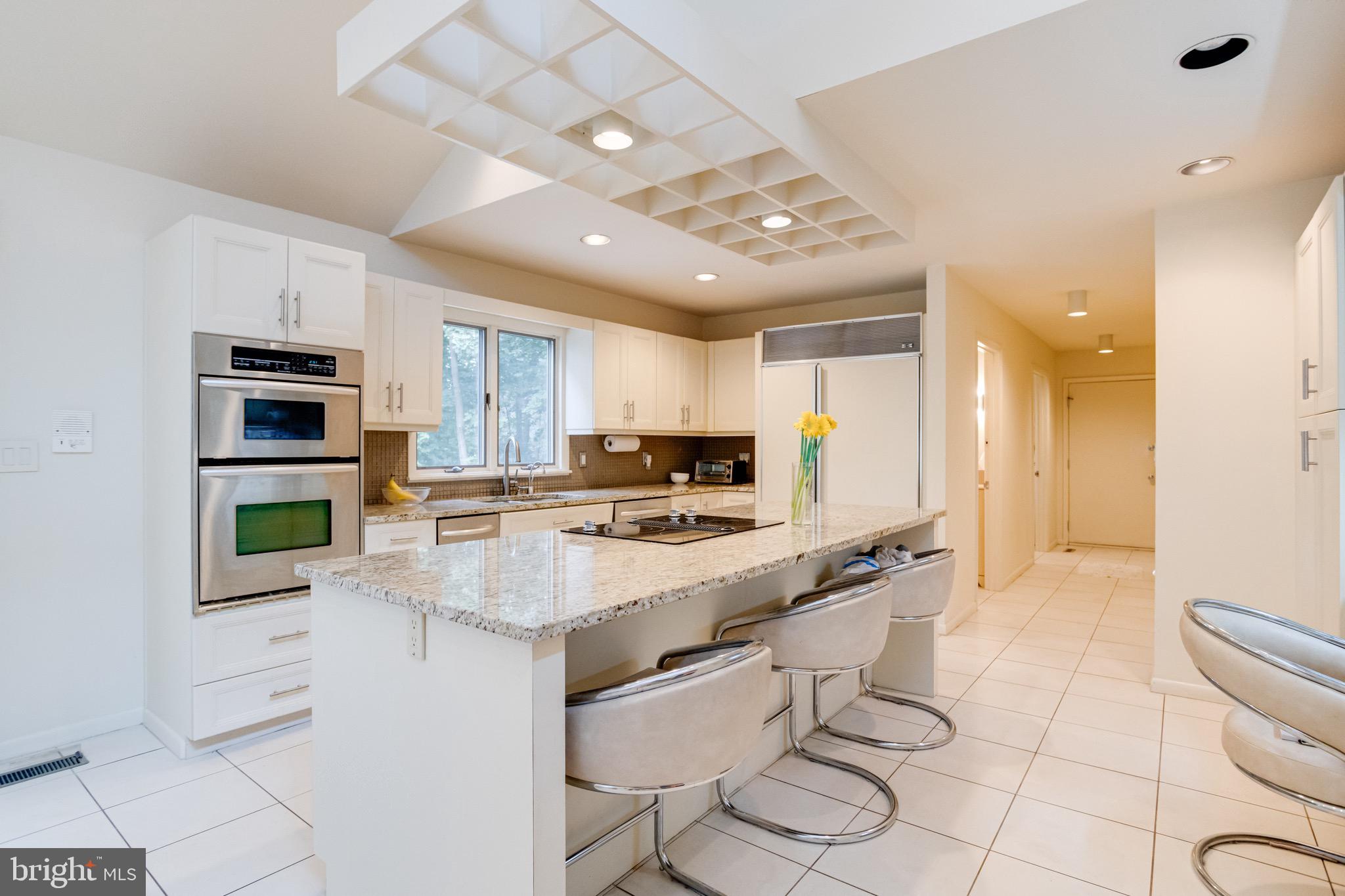 2403 Velvet Ridge Dr