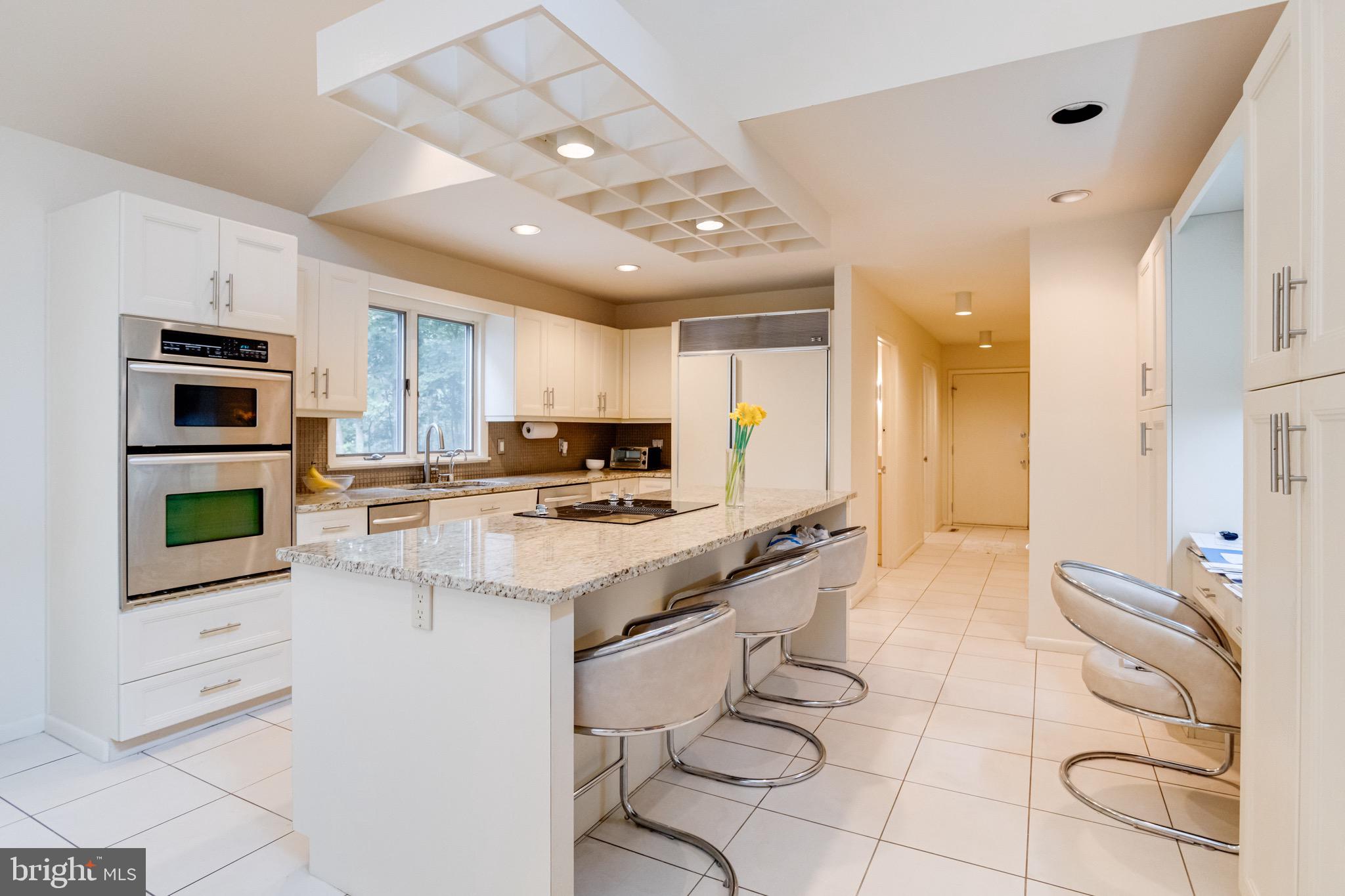 2403 Velvet Ridge Dr