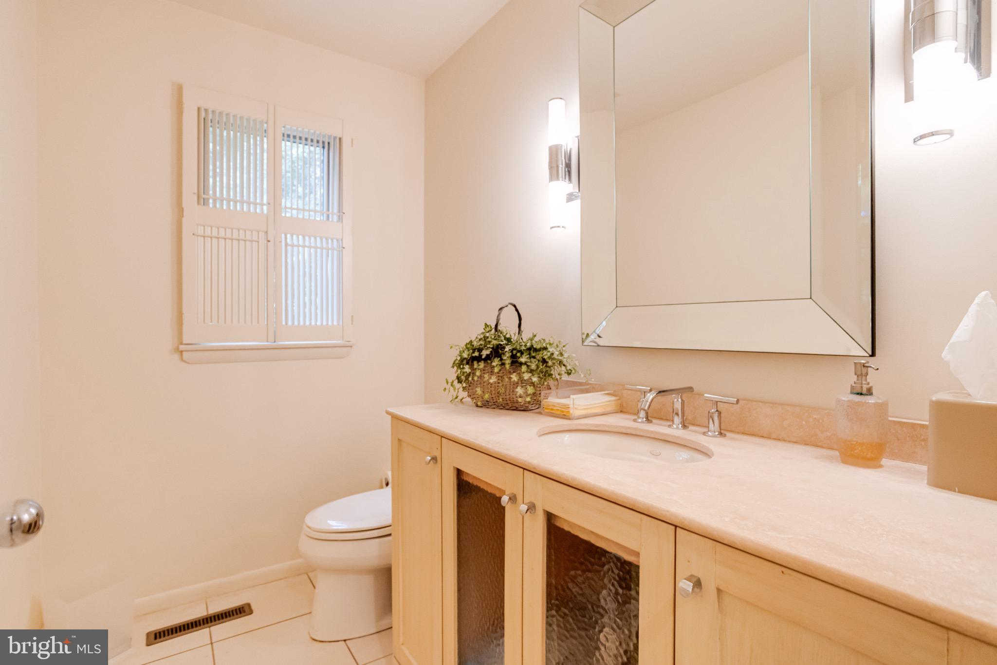 2403 Velvet Ridge Dr