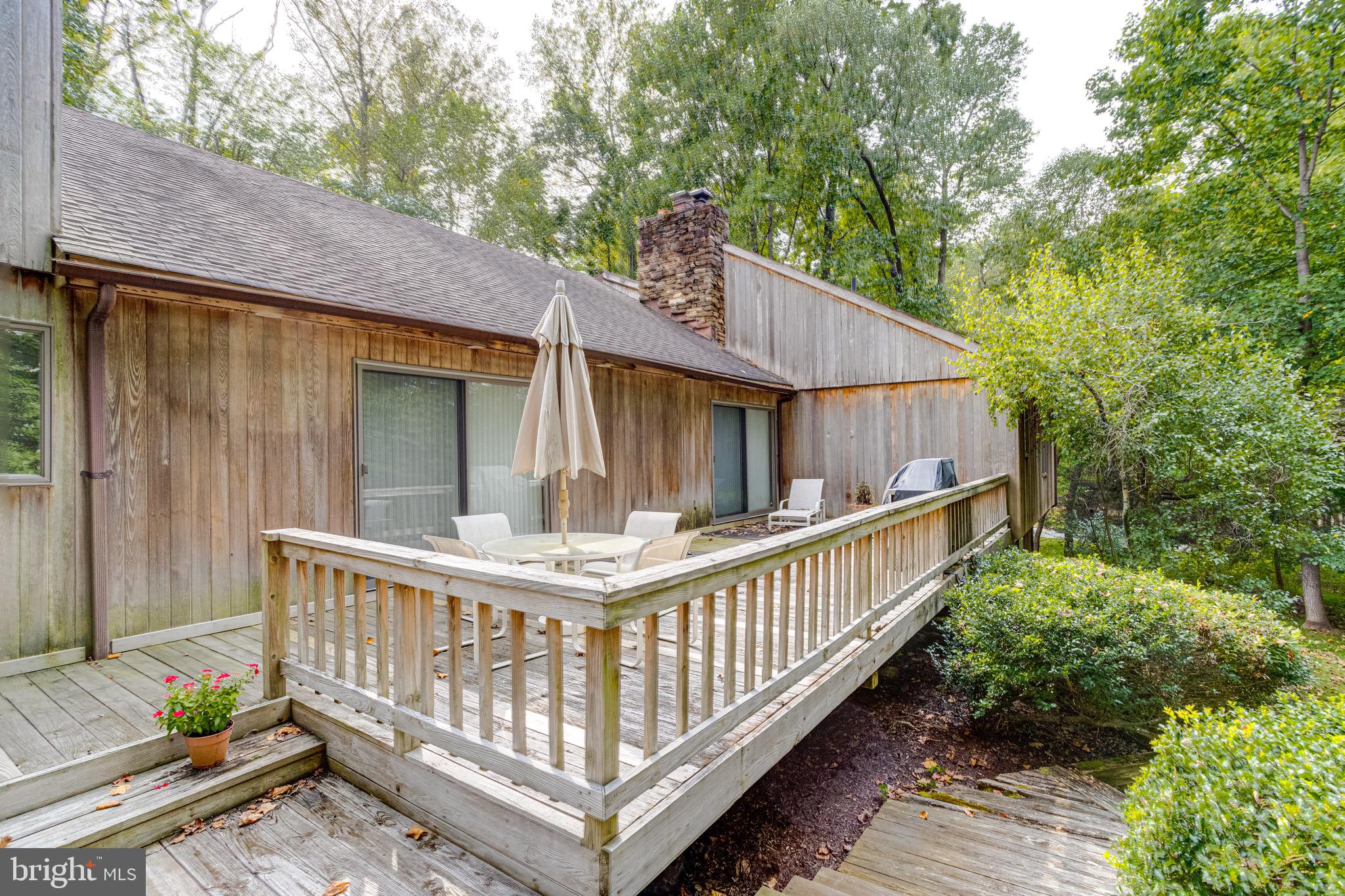 2403 Velvet Ridge Dr