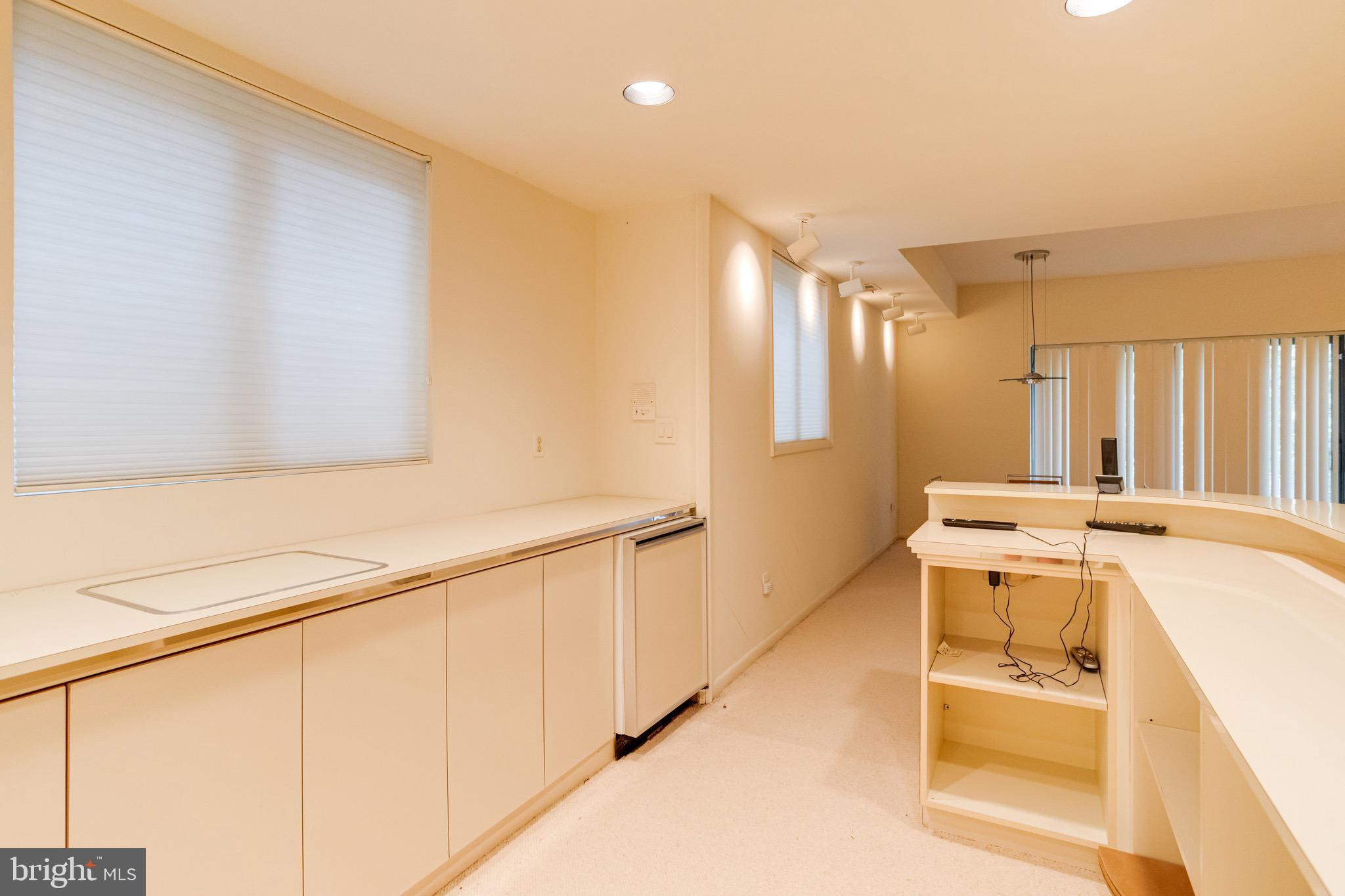 2403 Velvet Ridge Dr