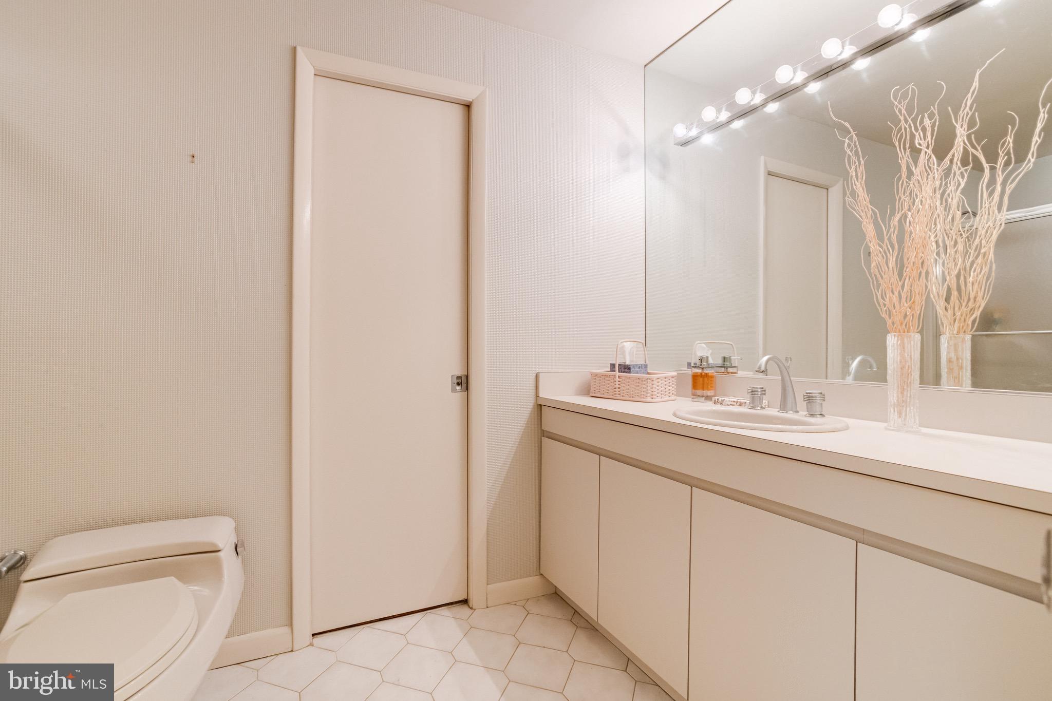 2403 Velvet Ridge Dr