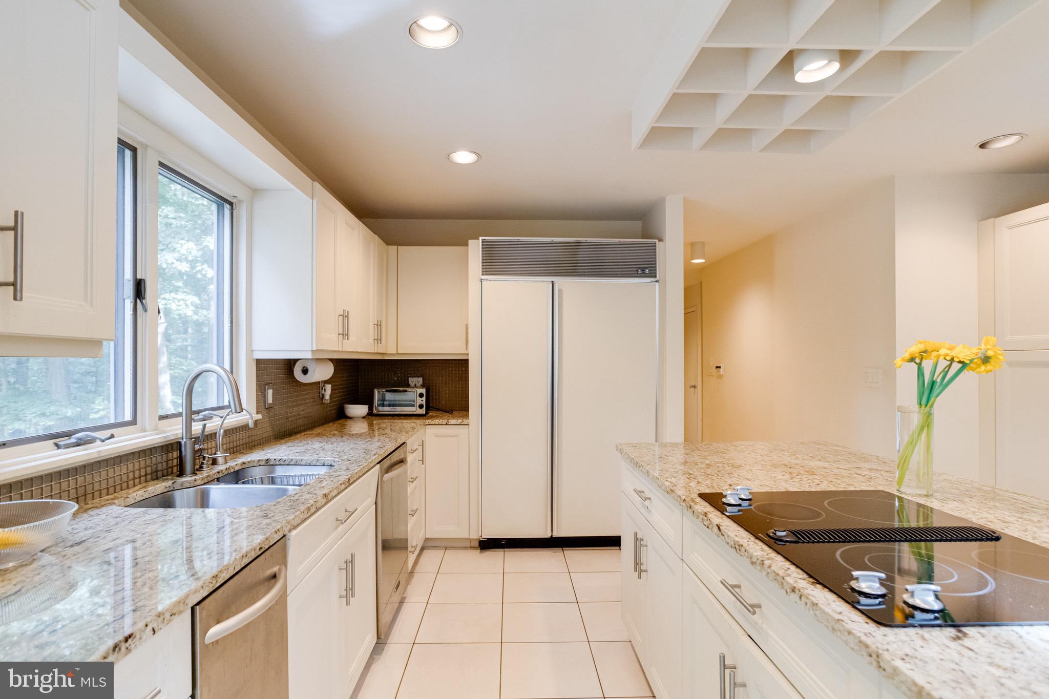 2403 Velvet Ridge Dr