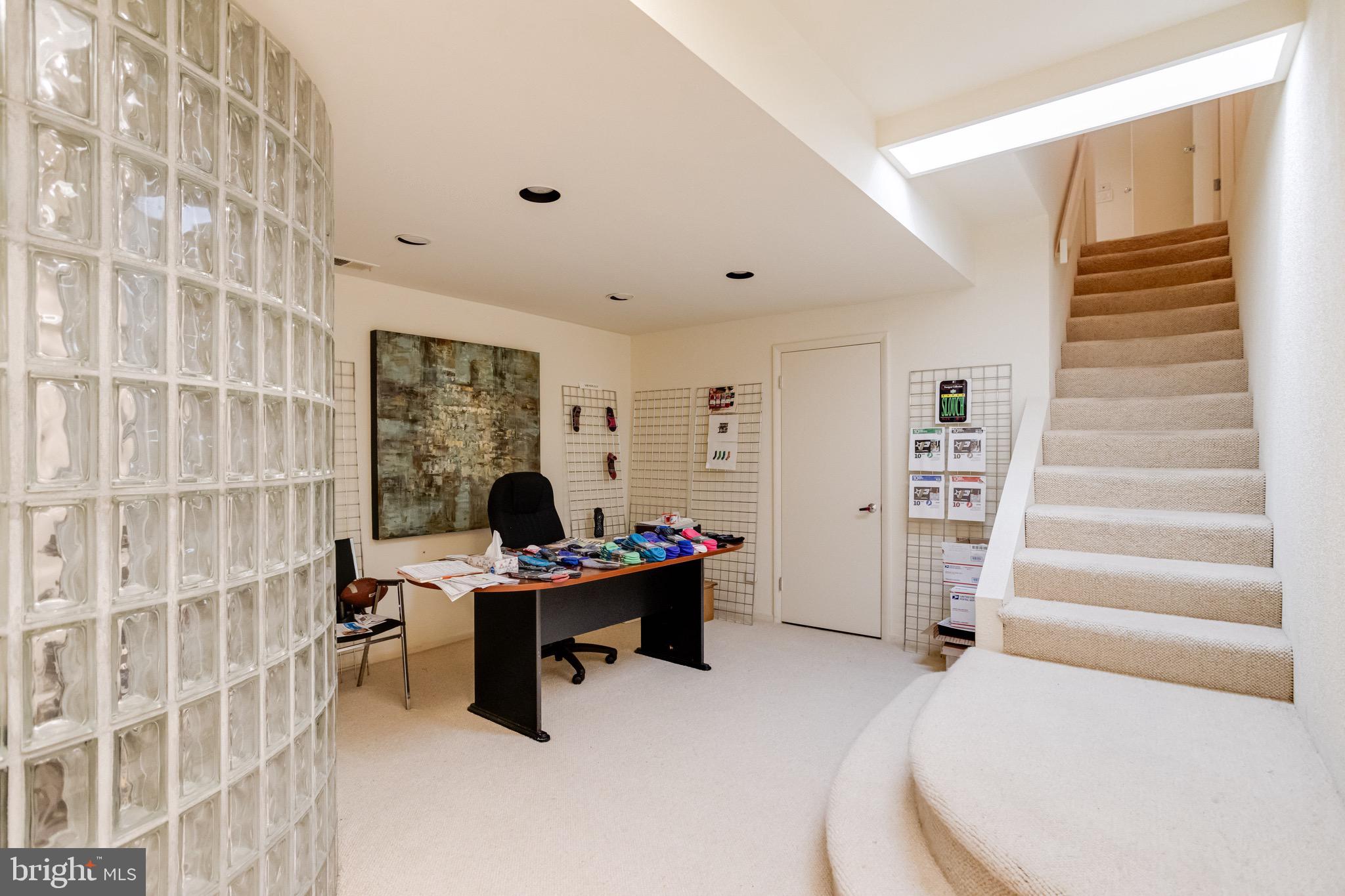 2403 Velvet Ridge Dr