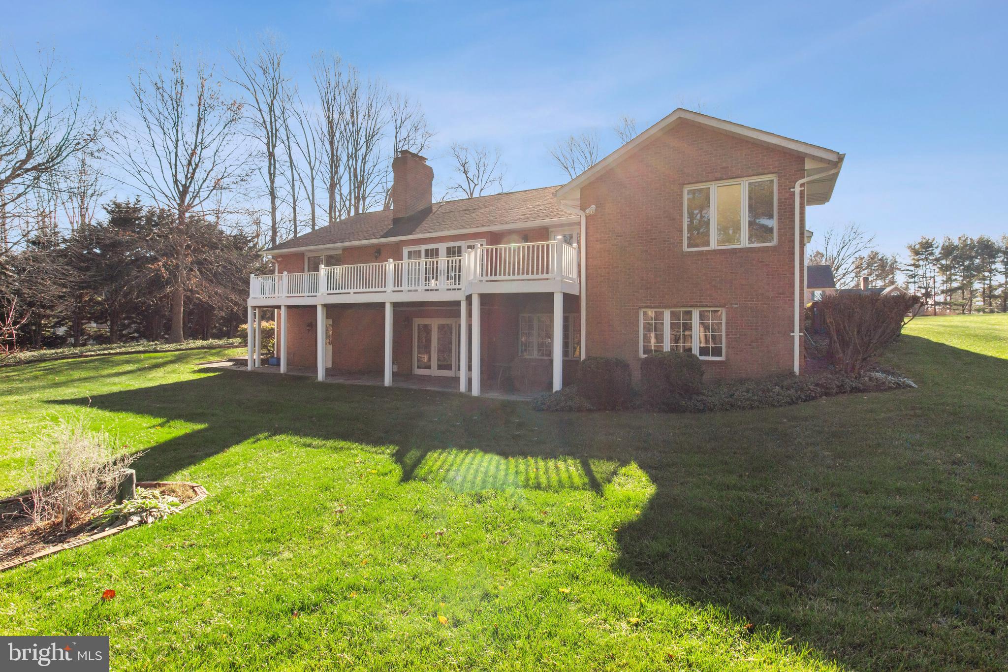 5 Colonial Oaks Ct