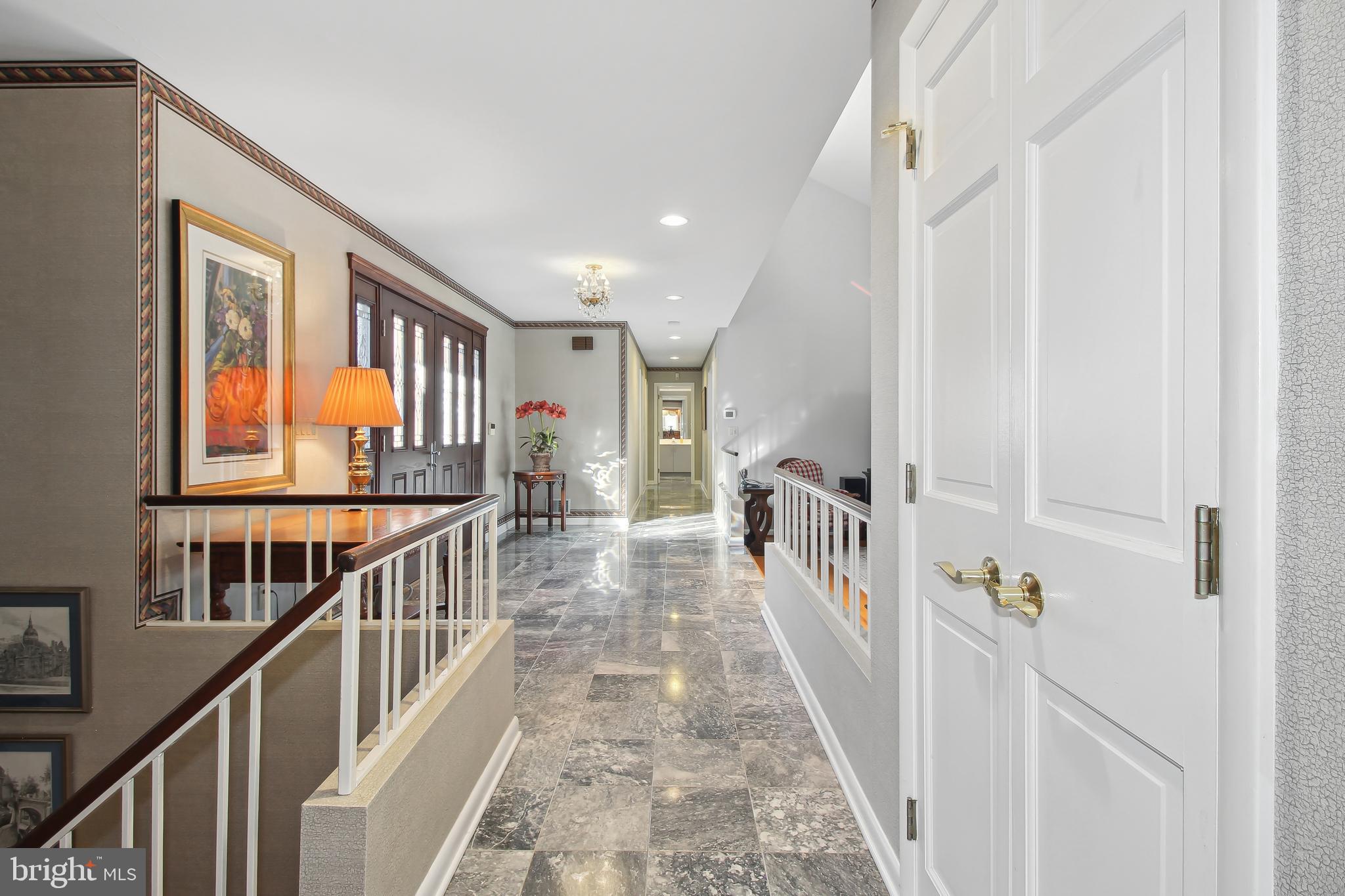 5 Colonial Oaks Ct