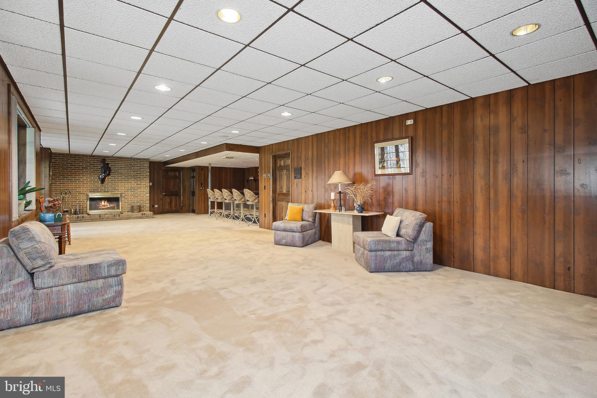 5 Colonial Oaks Ct