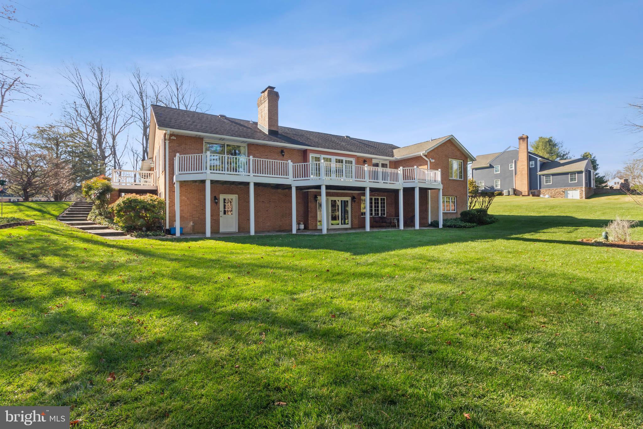 5 Colonial Oaks Ct