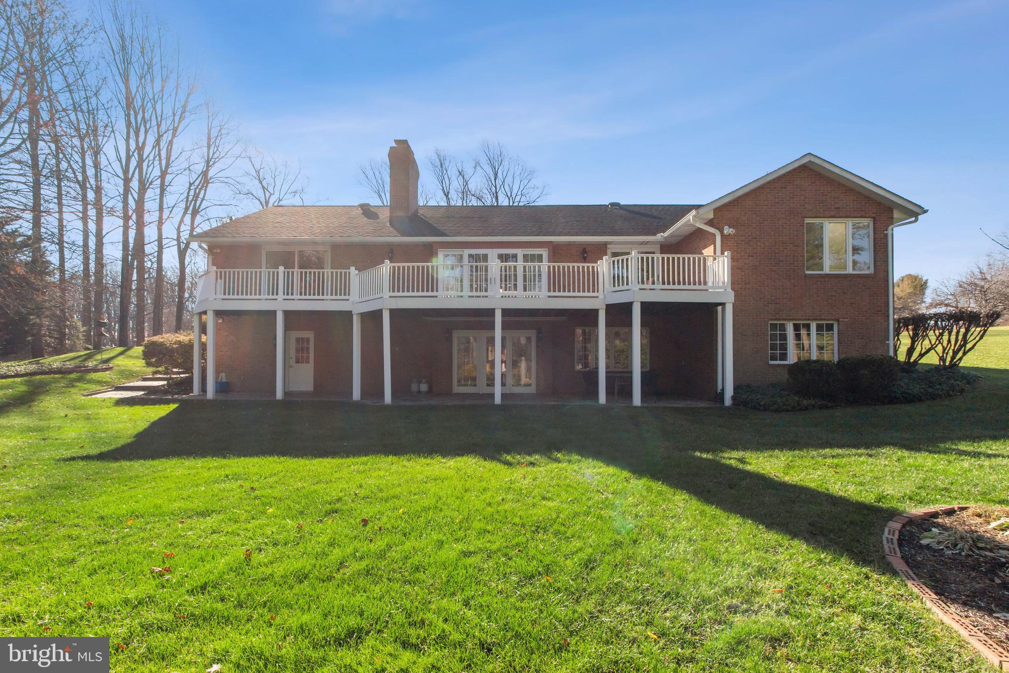 5 Colonial Oaks Ct